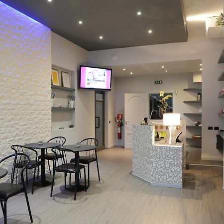 Hotel Del Ponte Cesate Екстер'єр фото
