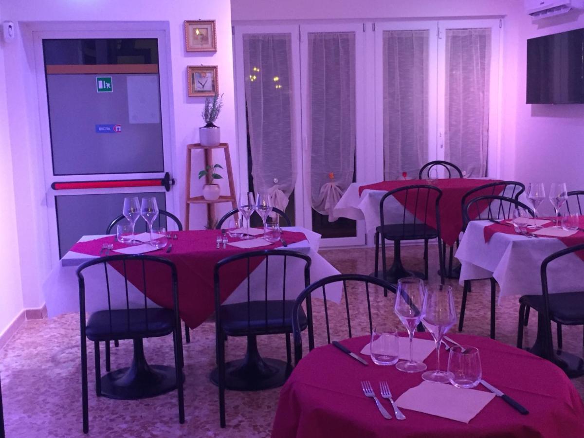 Hotel Del Ponte Cesate Екстер'єр фото